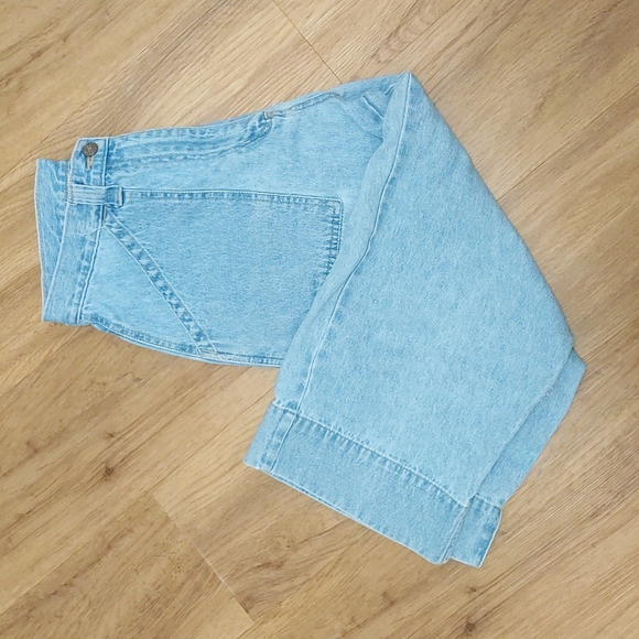 Vintage High Waisted Denim Capris - Picture 5 of 5